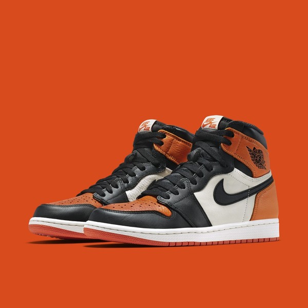 Retro 1 "Shattered Backboard"